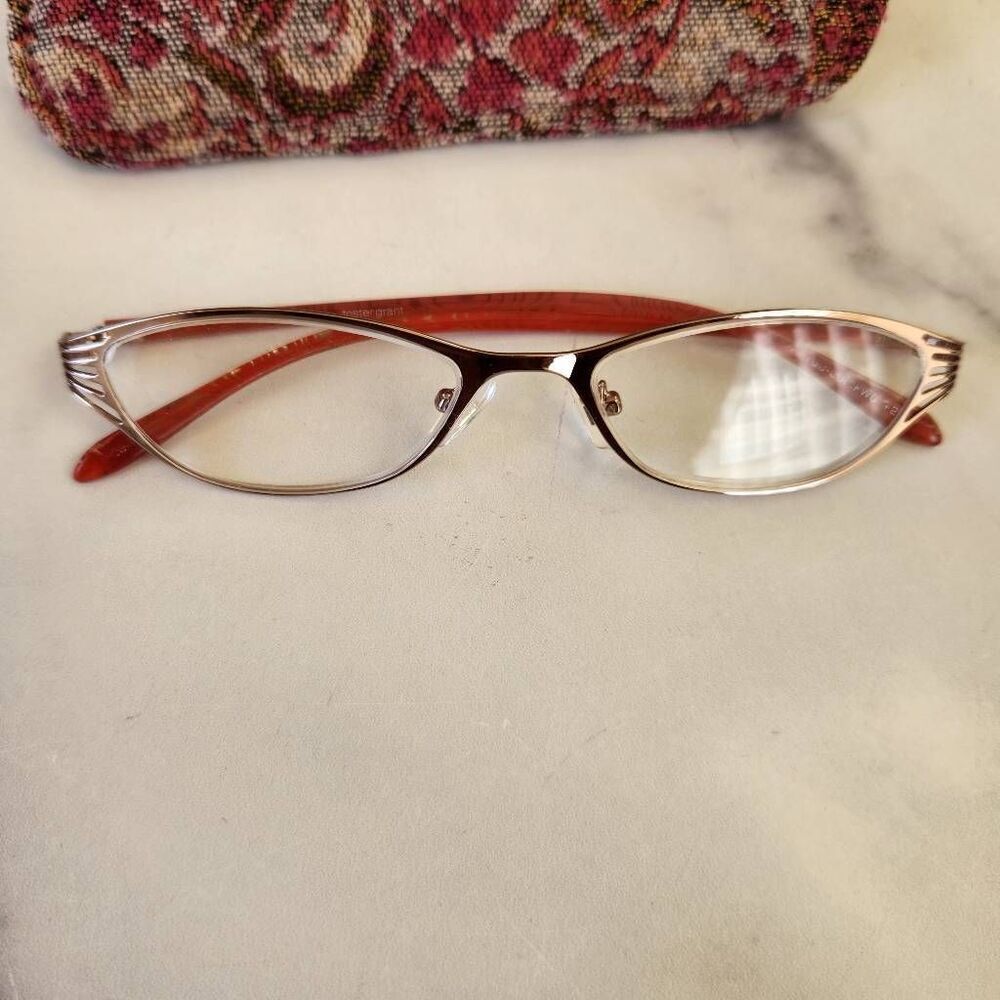 Foster Grant women's reading eyeglasses cat eye red silver retro diner glasses